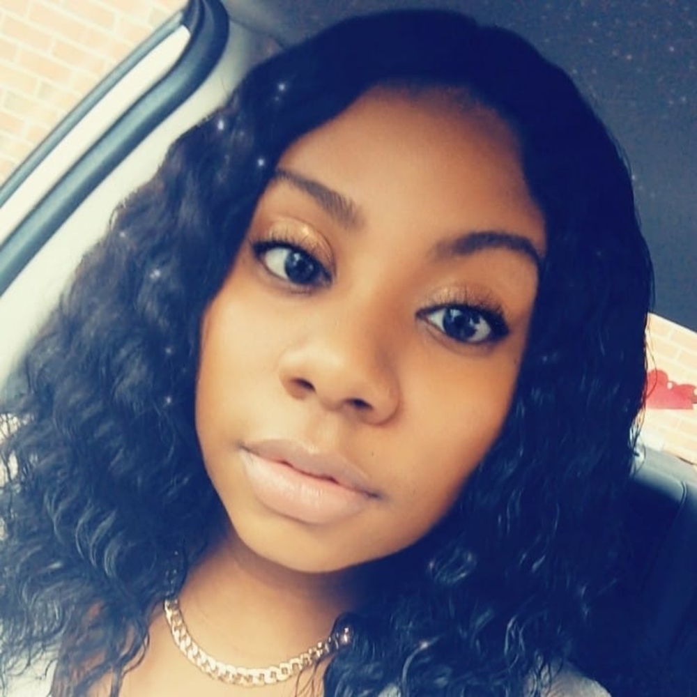 Meet your Posher, Trenita